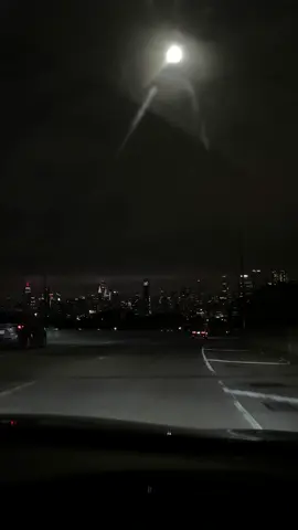 night vibes are what i live for  #nightvibes #aesthetic #nyc #cityviews #nightdrive 