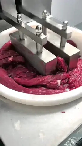 Fully automatic imitation hand-hammer meat machine for commercial use, capable of hammering beef, pork, lamb, and durian. #Meat hammering machine #Imitation hand-hammer meat machine #Meat processing equipment #Fully automatic meat hammering machine #Spry food machinery