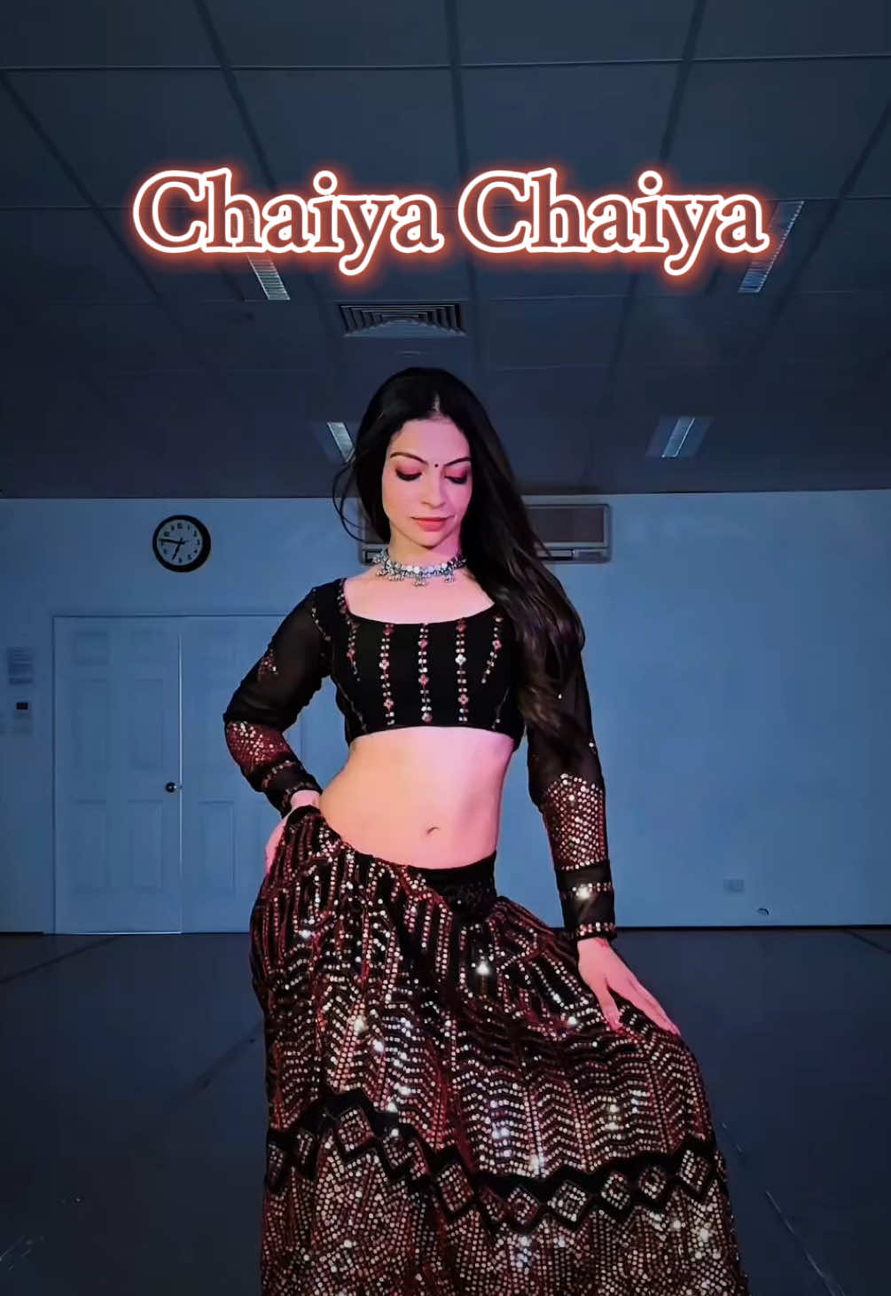 Chaiya Chaiya 🚂 ❤️‍🔥 #chaiyachaiya #chaiya #shahrukhkhan #bollywooddance #bollywooddancer 