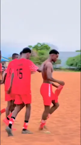 i fight, not just I've been told to but the badge demands it💪✊❤️@AL SHABAB FC  #gamechanger #fcshabah #fypviraltiktok🖤シ゚☆♡ #viralvideo #somaliathlete #ffffffffffffyyyyyyyyyyypppppppppp #somalitiktok12🇸🇴 #kenyatiktok🇰🇪 #somalitiktok 