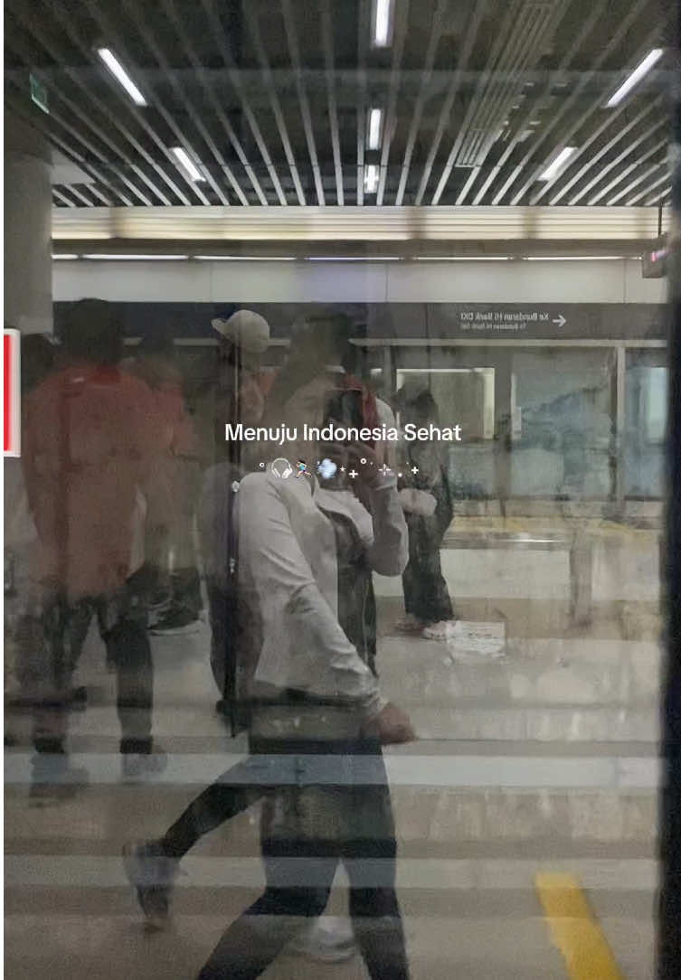 Cara bertahan hidup di umur 1/4 abad: berteman dan melakukan hal seru, sesederhana jogging sepulang kerja🏃🏻‍♀️✨💨 #quarterlifecrisis @alfisyahrin255 