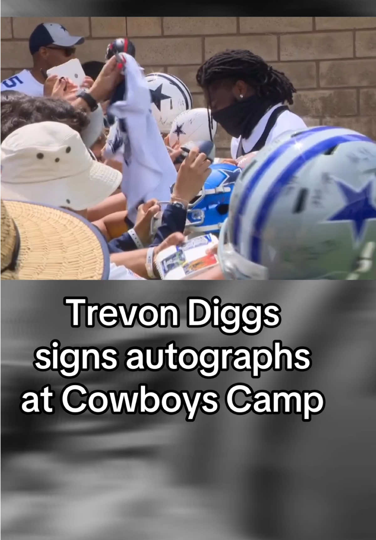 #Cowboys CB Trevon Diggs signs autographs at Training Camp 2025 from Oxnard, California 🏈☀️🌴 . . . . . #trevondiggs #diggs #nfl #dallas #texas #dallascowboys #CowboysNation #foryou #foryoupage #fyp #explore #dallastexas #dallastx #football #DC4L #footballnews #nflnews #footballislife #oxnardcalifornia #trainingcamp #footballvideo #footballseason #footballedit #footballfans #footballforlife #footballtiktok #footballtok