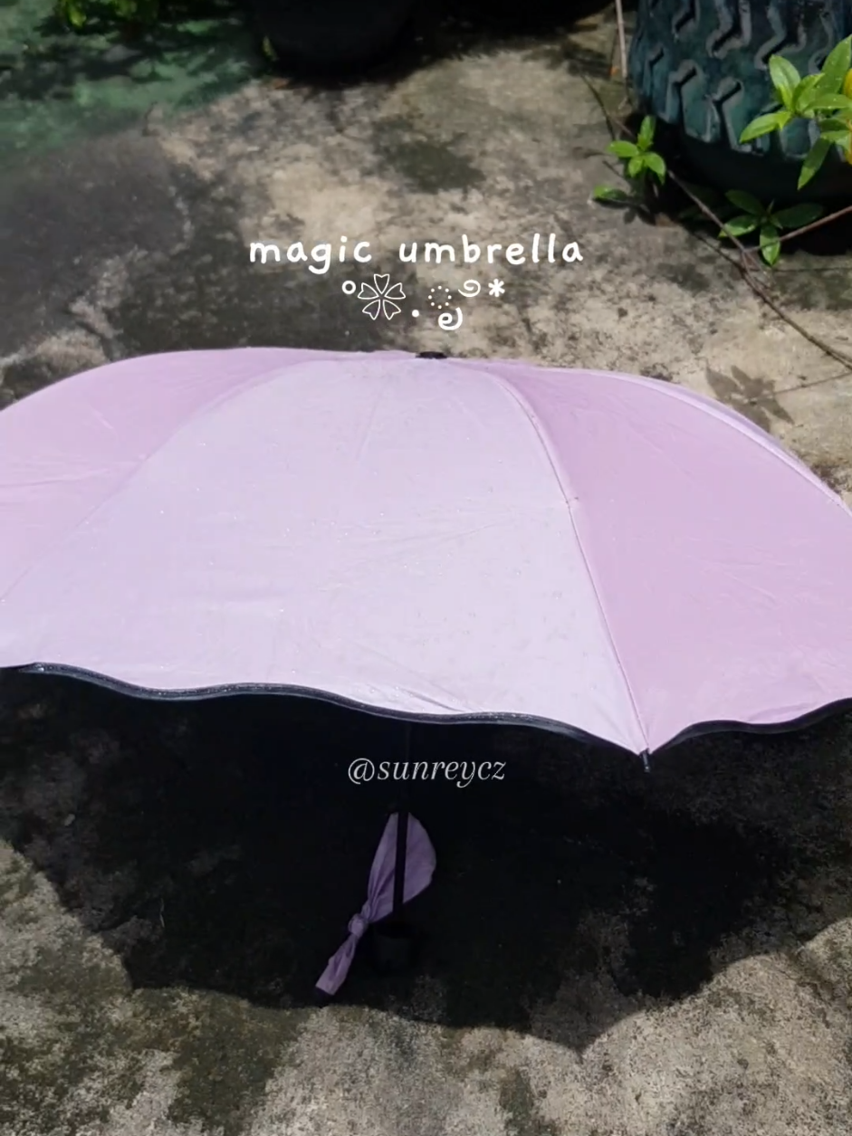 Magic umbrella—where raindrops kiss,flowers bloom. °❀.ೃ࿔* #magicumbrella #pinkumbrella #aestheticumbrela #fyp #trend 
