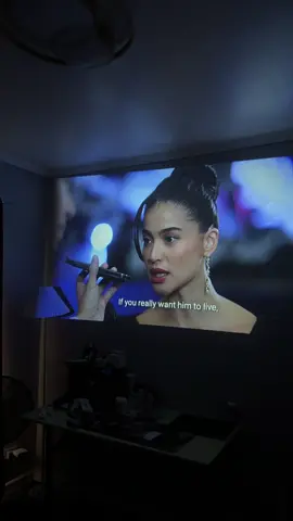 Tas mag tataka bat di ako lumalabas ng kwarto. #modofoprojector #homeprojector #miniprojector #smartprojector #roomprojector 