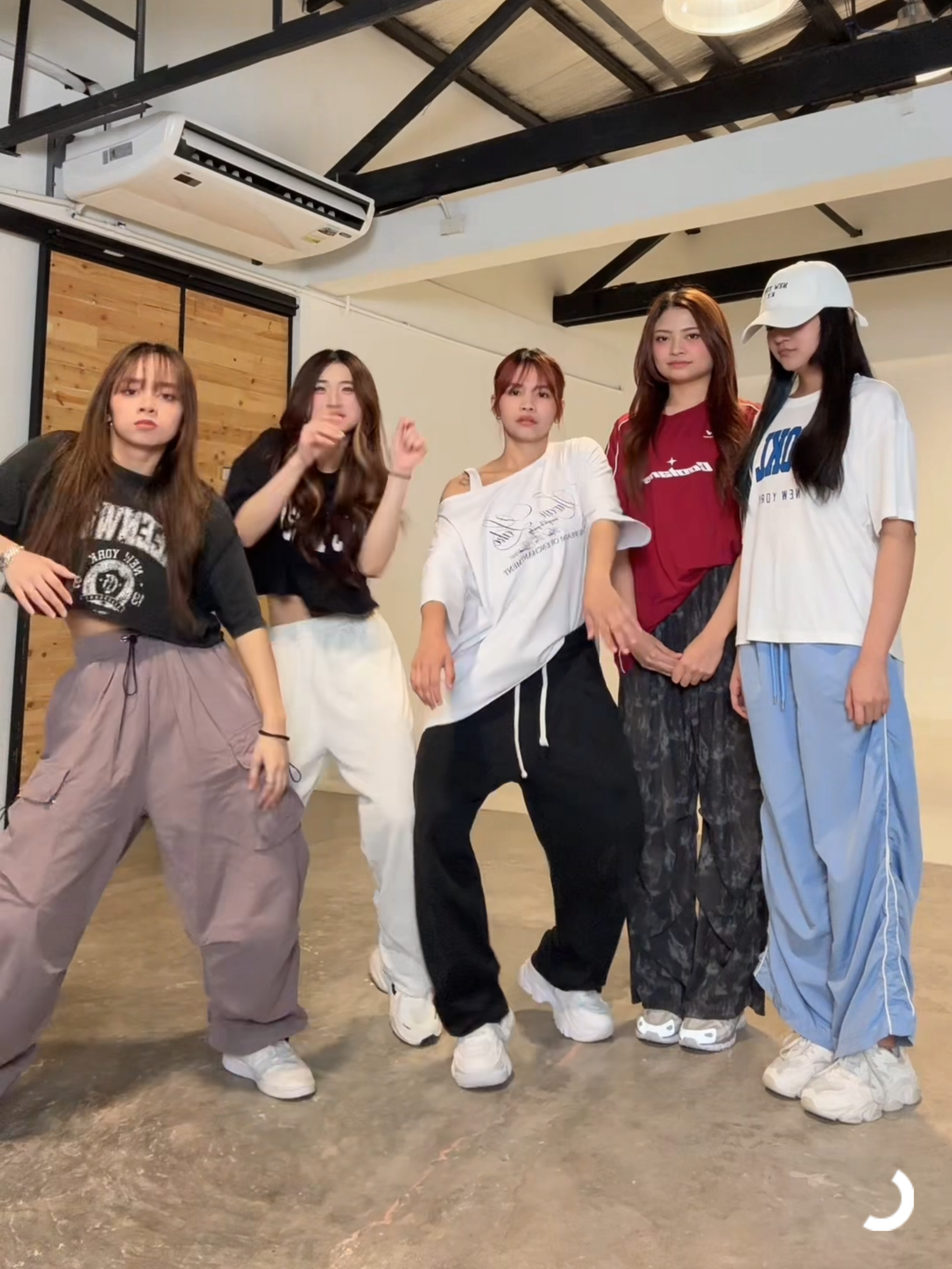 late pero VVINKified 😎🫶 still better when we're dancing 💃🕺 #VVINK #BetterWhenImDancing #tiktokmusikat #Viral #fypシ゚ #foryou