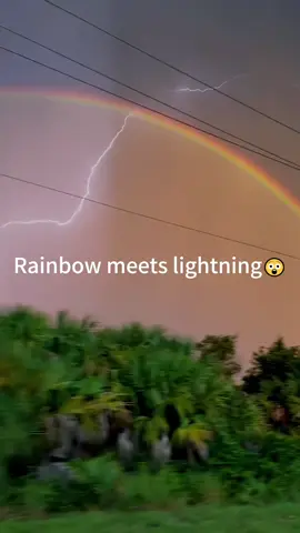 The meeting of rainbow and lightning #weather #oddlysatisfying #fyp #extreme #usa  