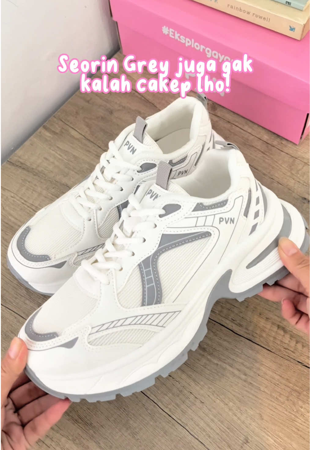 Seorin versi grey ternyata gak kalah cakep guys! 😱 Koleksi sekarang yukkkk, langsung join live ~ #rekomendasisepatu #sepatuwanita #pvnseorin #pvn #fyp #exploregayamu #spillpvn