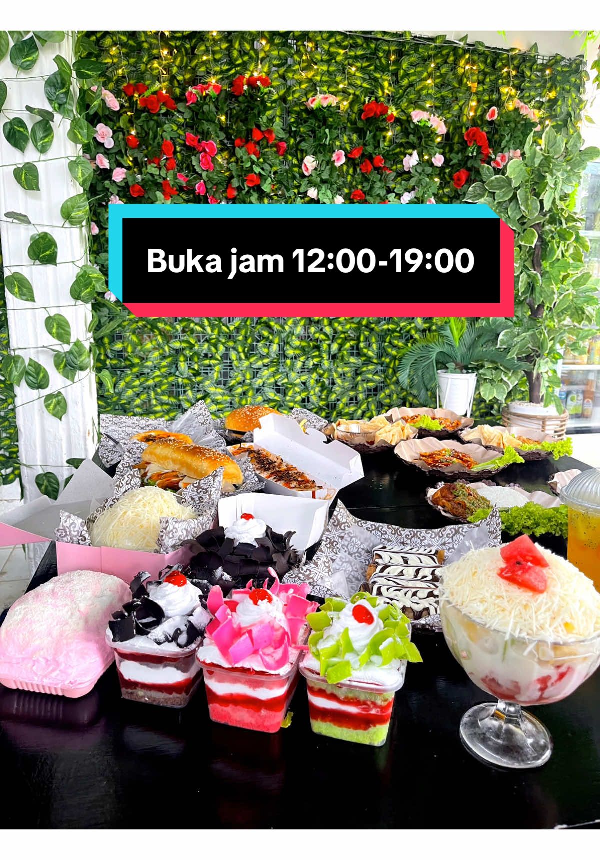 Jangan salah Kami buka rabu-minggu jam 12:00-19:00 🥰🙏 #kulinertiktok #cafeviral 