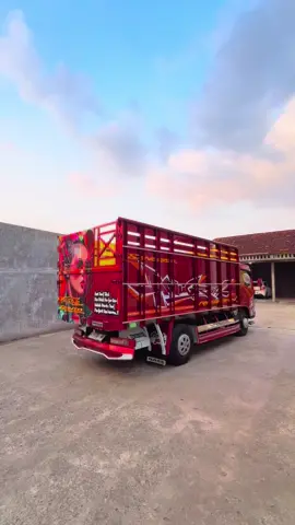 Ready lagi Giga 2021 pemakain 2022 hd 5.8 bak merbu kanal press #truckmodifiedindonesia #fyp #drivermudapunyacerita #elfmaniacintaindonesia #giganesia #herextiktok #truckherex #storytruck #drivermuda 