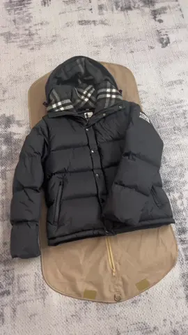 How many months before winter?😄😄😄😎😎😎#downjacket #burberry#puffer #fyp #luxuryclothes 