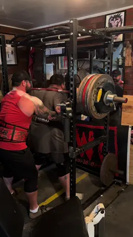 2 massive Personal Bests💪#NovaScotiaStrong #mensmentalhealth #chimneysweep #trainingforlife #chainyard @traviskennedy741 