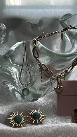 If u wanna buy use the code della27 for 60% off 😮‍💨 @eelryofficial stunning✨