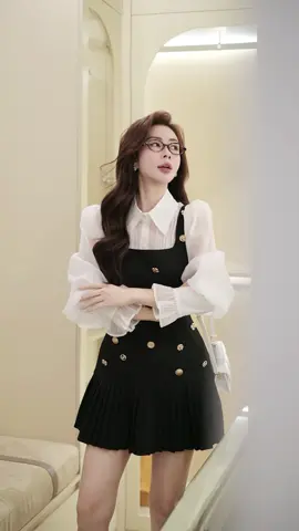 Hạnh phúc là được mặc đẹp mỗi ngày 🎶🎶 #xuhuongtiktok2024 #vaythietke #vaythietke #ThuyVantran #jyp 