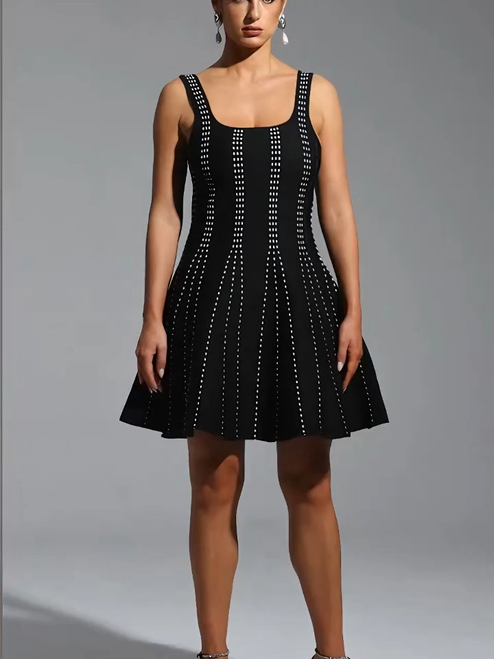 Innoava.com_Sleeveless_Square_Collar_Mini_Dress@lnoavacom