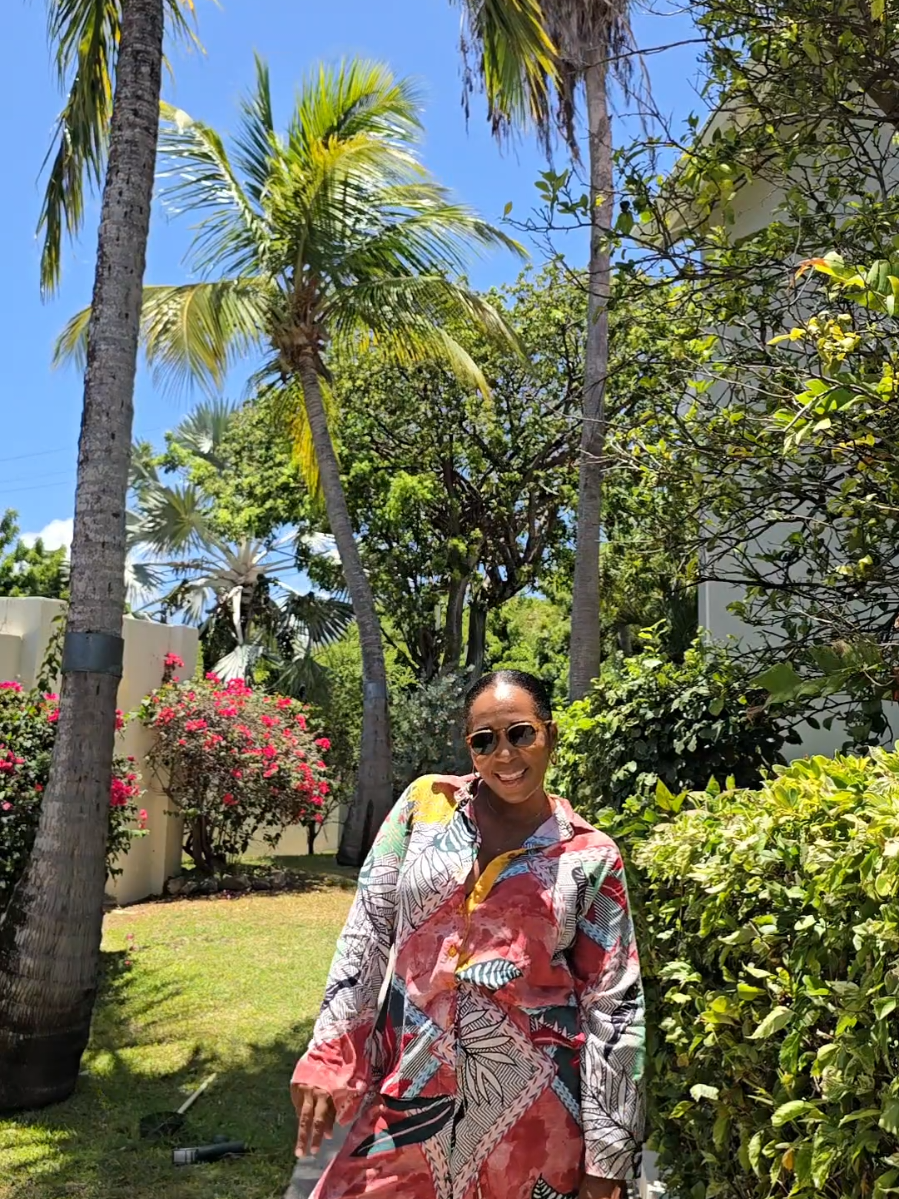 Come spend a morning with me at Blue Waters Resort and Spa here in Antigua 🇦🇬
