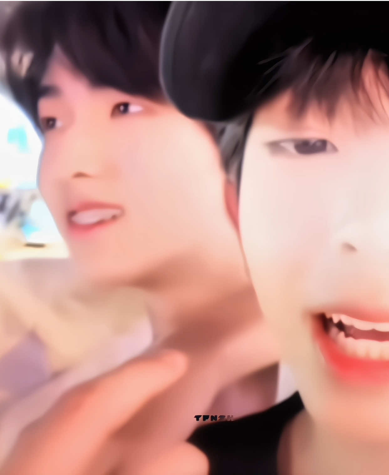 : “hi~” cưngg chịu không nỗi🥹❤️ #zuoqihan #takyham #左奇函 #tf家族四代 