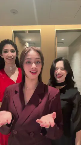 @The Curly Aya @Hari |  هاري 😂😂