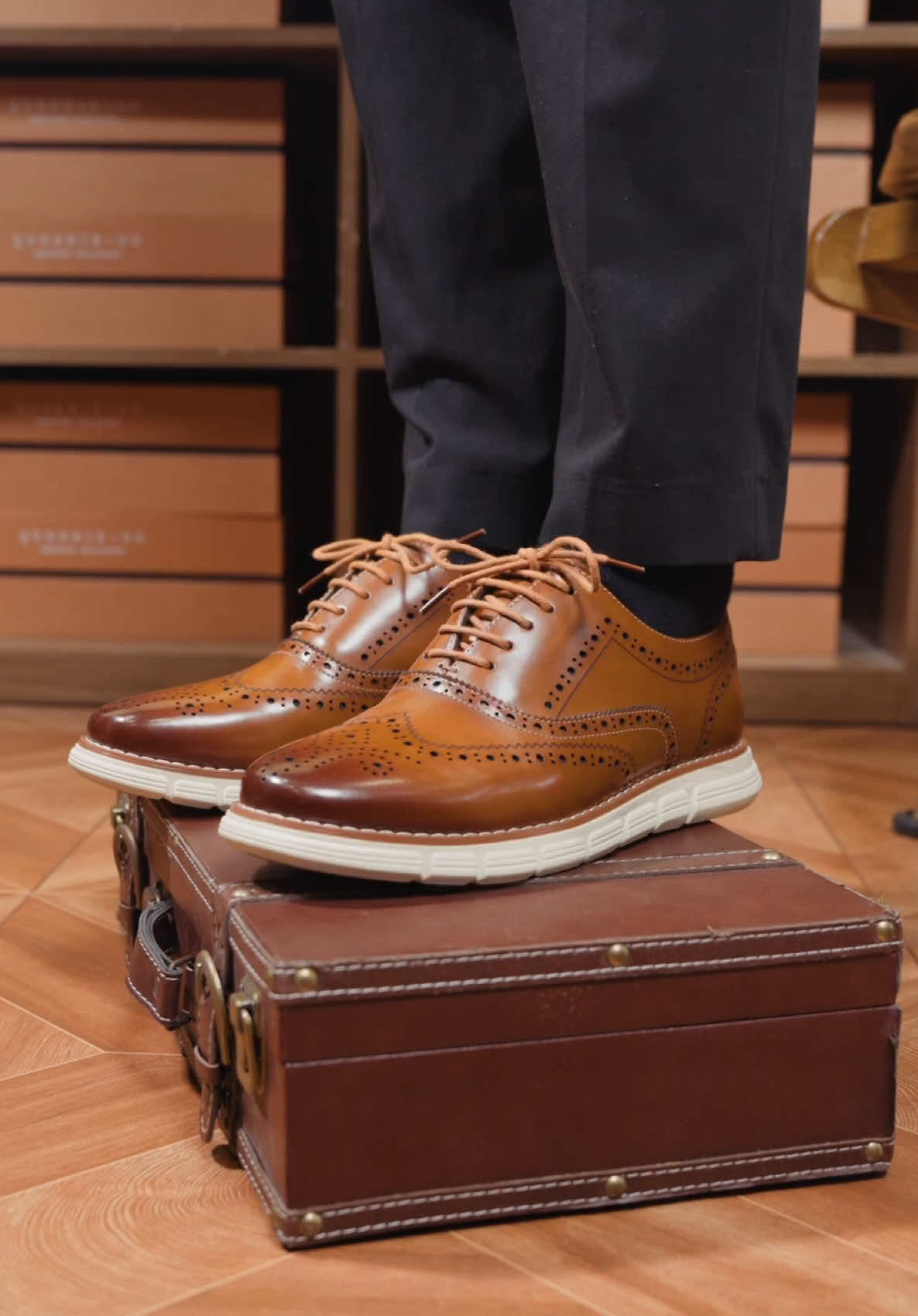 When clean lines meet everyday comfort. Drop a 🔥 if these deserve a spot in your lineup. #brunomarc #fyp #flexoxfords #outfitinspo #OOTD  #breezysummer