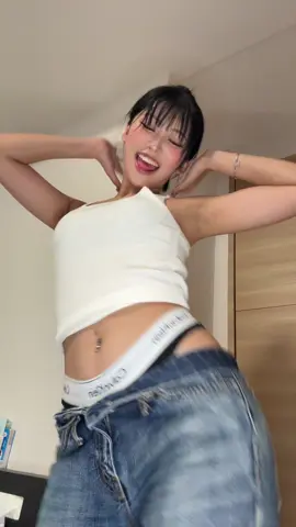 うー！OSHIRIー！！！@playsson_official 踊るしかない曲😍👍