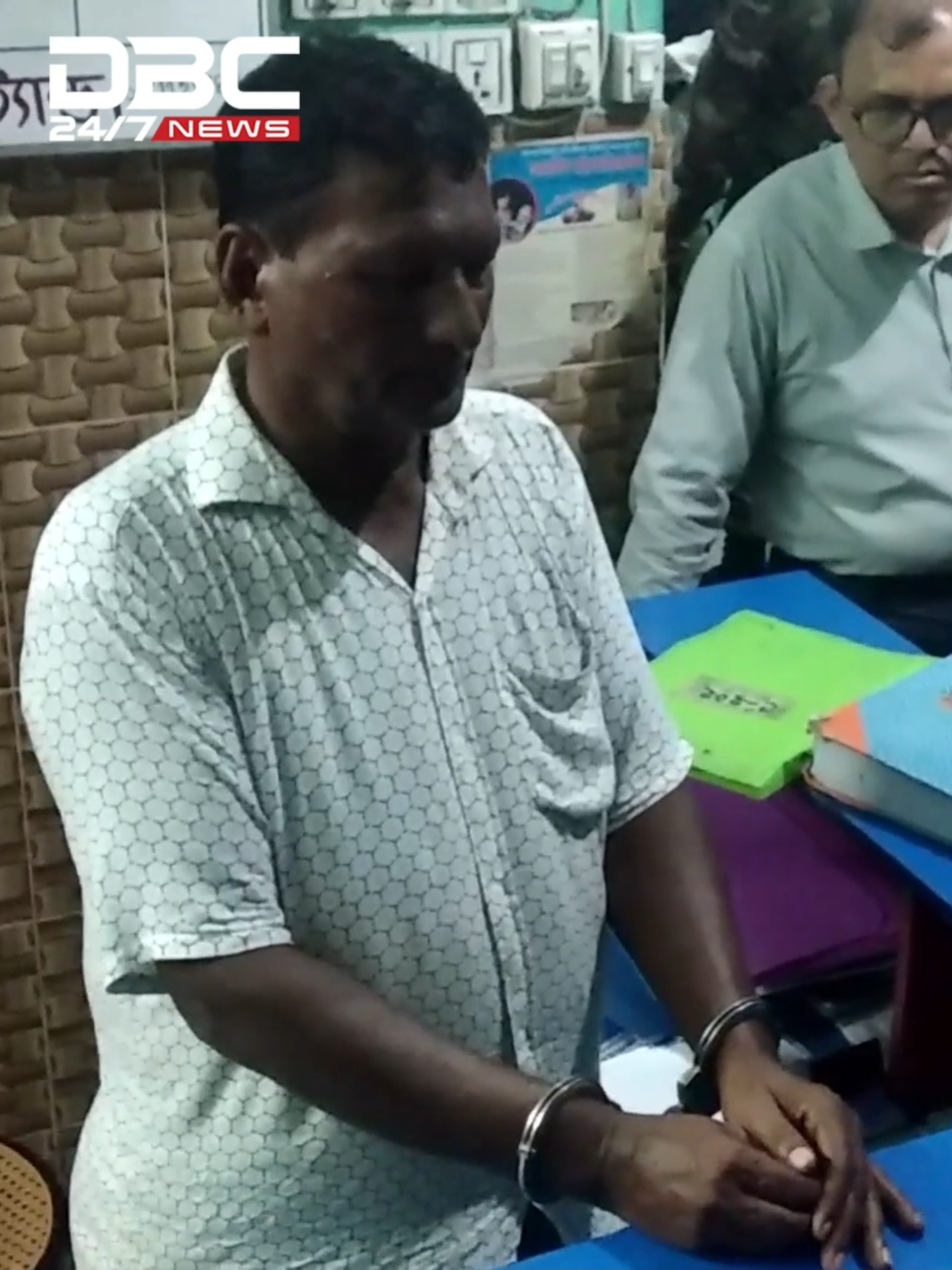 পঞ্চগড়ে নিরাময় ক্লিনিকে সেনাবাহিনীর অভিযান, মালিক আটক | DBC NEWS #dbcnwstv #dbcnews24 #dbcnwsspssal #dbcnews #dbcnewsenttentment