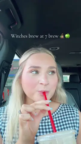 Witches brew at 7 brew 🍏🧙‍♀️ #alaninu #alaniwitchesbrew🔮 #7brew 