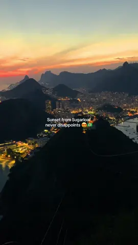 Everyone who visits Rio ends up at Pão de Açúcar - and for a good reason 😍.  In my opinion, it’s one of the best spots to watch the sunset.  You get a spectacular view over the city and the Guanabara Bay.  Did you know Sugarloaf Mountain is over 600 million years old?  It’s one of the oldest natural formations in Rio!  #riodejaneiro #brasil #brazil #createadventure #sunsets #mountain #carioca 