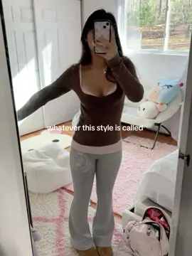 Can someone tell me plzz #style #mystyle #flarepants #outfit #idk@TikTok 