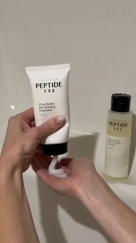 #COSRX #GlossyHairStrands #PeptidePower #SmoothByCOSRX #LabToShower @cosrx