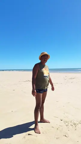 Eto an-tratrako @Parish  #parish #tiktokmalagasy #madagascar #plage #videoviral #fyp #malagasy