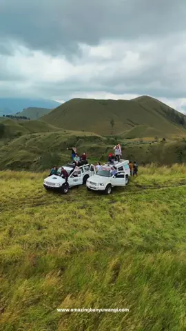 Private Tripnya cuma 300ribuan Kaka, jelajah Kawasan Global Geopark UNESCO dengan ragam geologinya yg unik, Kawah Wurung Jeep Tour siap jemput ke Hotel Kamu..				 #kawahwurung #banyuwangi #jeeptour #opentripbanyuwangi