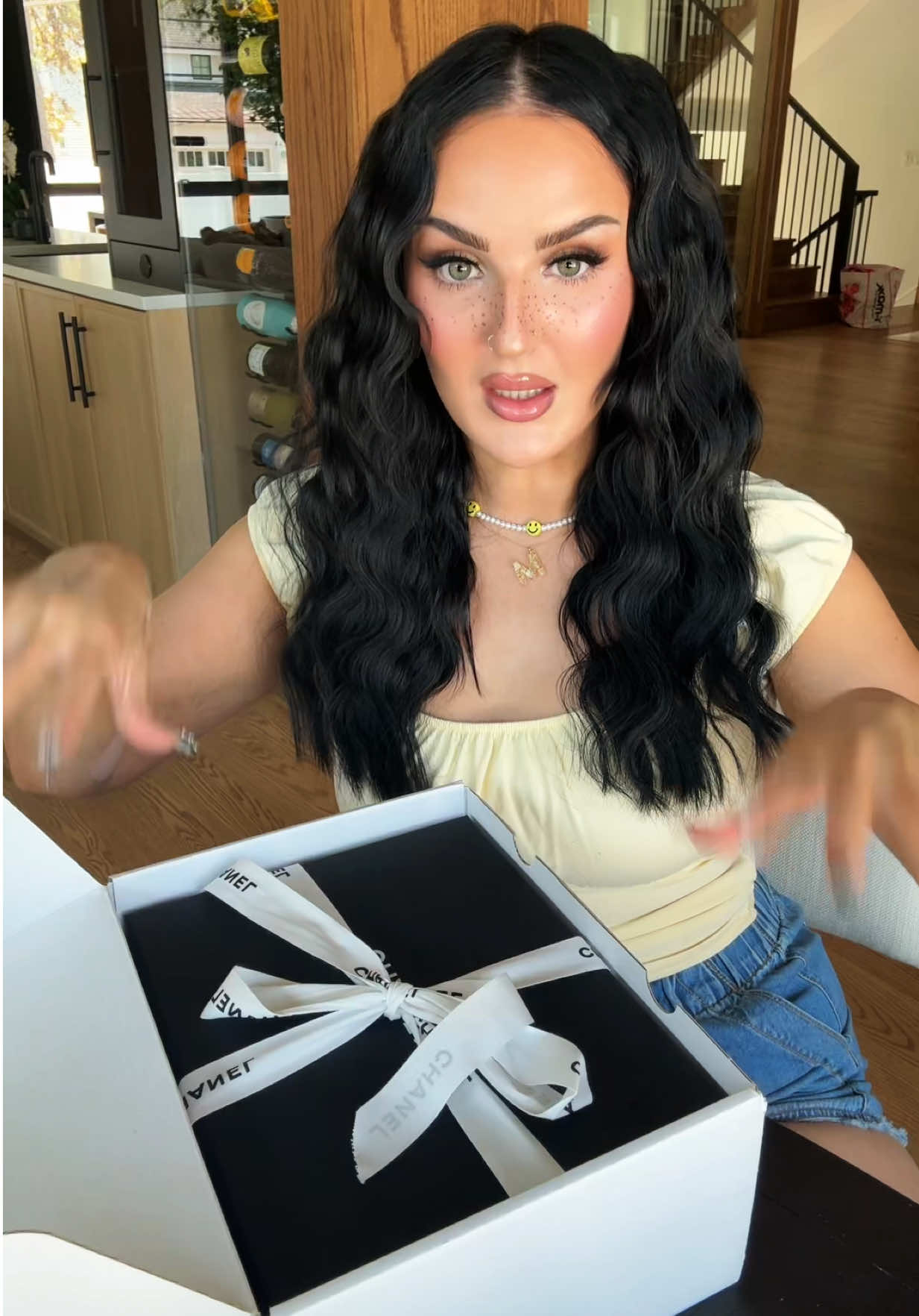 This is now my favorite bag I own and my prized possession 😭 #designerbag #designerunboxing #chanel #makeup #beauty  