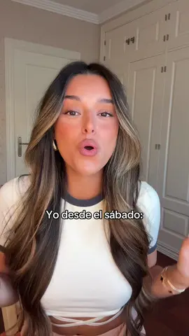 ABSOLUTAMENTE SIEMPRE TEAM GREFG HASTA LA 💀!! Pero la canción de Arcangel me tiene dando vueltas 😂