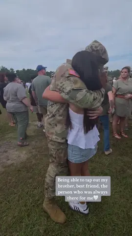 don’t mind my ugly crying but i’m so so proud of you🤍@Carson #fortjackson #basictraining #military 