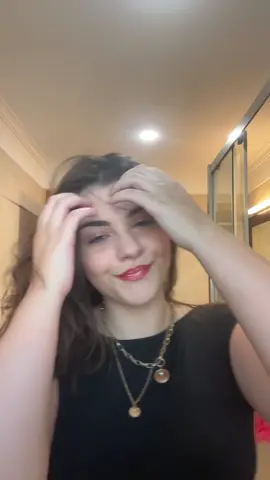 catarina, 21 anos, e aprendi hoje a fazer transições na app que uso desde os 13 anos 🙂‍↕️