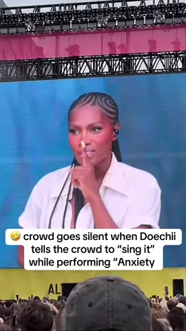 😭 this song it’s really annoying #fyp #foryou #foryoupage #fypシ #viral #parati #doechii 