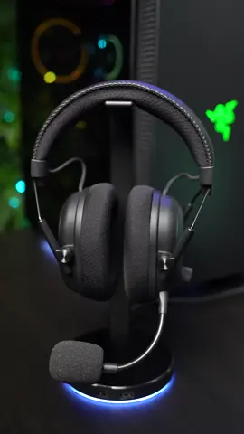 Hear like the pros do. The Razer BlackShark V3 Pro features the Razer TriForce Bio-Cellulose 50 mm Drivers Gen-2 for ultra-clear audio cues and pinpoint precision - letting you hear the game like never before. #Razer #BlackSharkV3Pro #esportsheadset