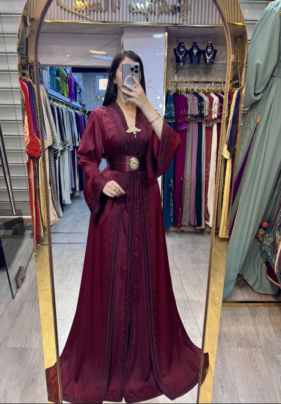 ‎caftan deux pièces deux pièces magnifique  يرجى التواصل عبرالوتساب 0553254788‎التوصيل  لـ 58 ولاية الدفع عند الاستلام