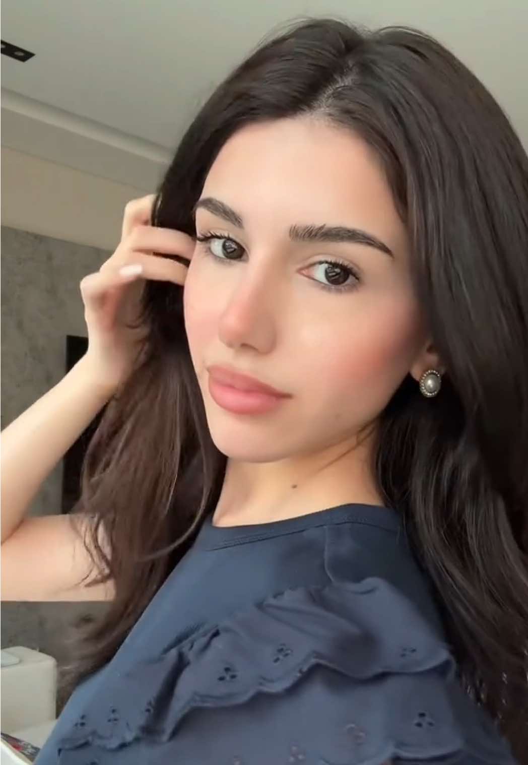 GRWM💖 I bet you can’t spot my pimple patch under my makeup🫣 @Garnier Arabia #skincare #pimplepatch 