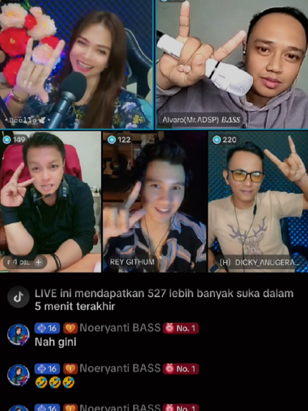 terima kasih semua 🙏🙏🙏  menyala room @babbyween02 🤘🤘🤘 @noeryanti_bass  @〔H〕DICKY_ANUGERAH🎙️🎧🎤  @reygithum  terima kasih semua 🙏🙏🙏 #fyp #karaoke #singasong #TikTokLIVE #LIVE #LIVEhighlights #coversong 