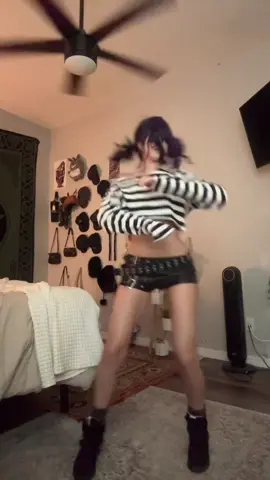 someone take noodle to a rave asap #noodle 