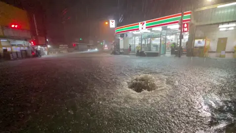 雨來的急又快…大暴雨⛈️ 又積水了😞😞😞 #台中太平區 