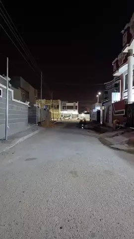 بسم الله إعلان بيت للبيع ال٥كيلو قرب جامع الشهداء المساحه ٢٠٠متر شارع ١٠متر سنه البناء البيت صفر جاهزه لسكن نوع البناء حجر لطابقين سنه البناء ٢٠٢٤البيت شغل هندسي درجه اولى نوع العقار طابو صرف تحويل مباشر الدار يحتوي على ٥غرف نوم كل غرفه حمام سويت استقبال مطبخ أستفسار اكثر 07800775524