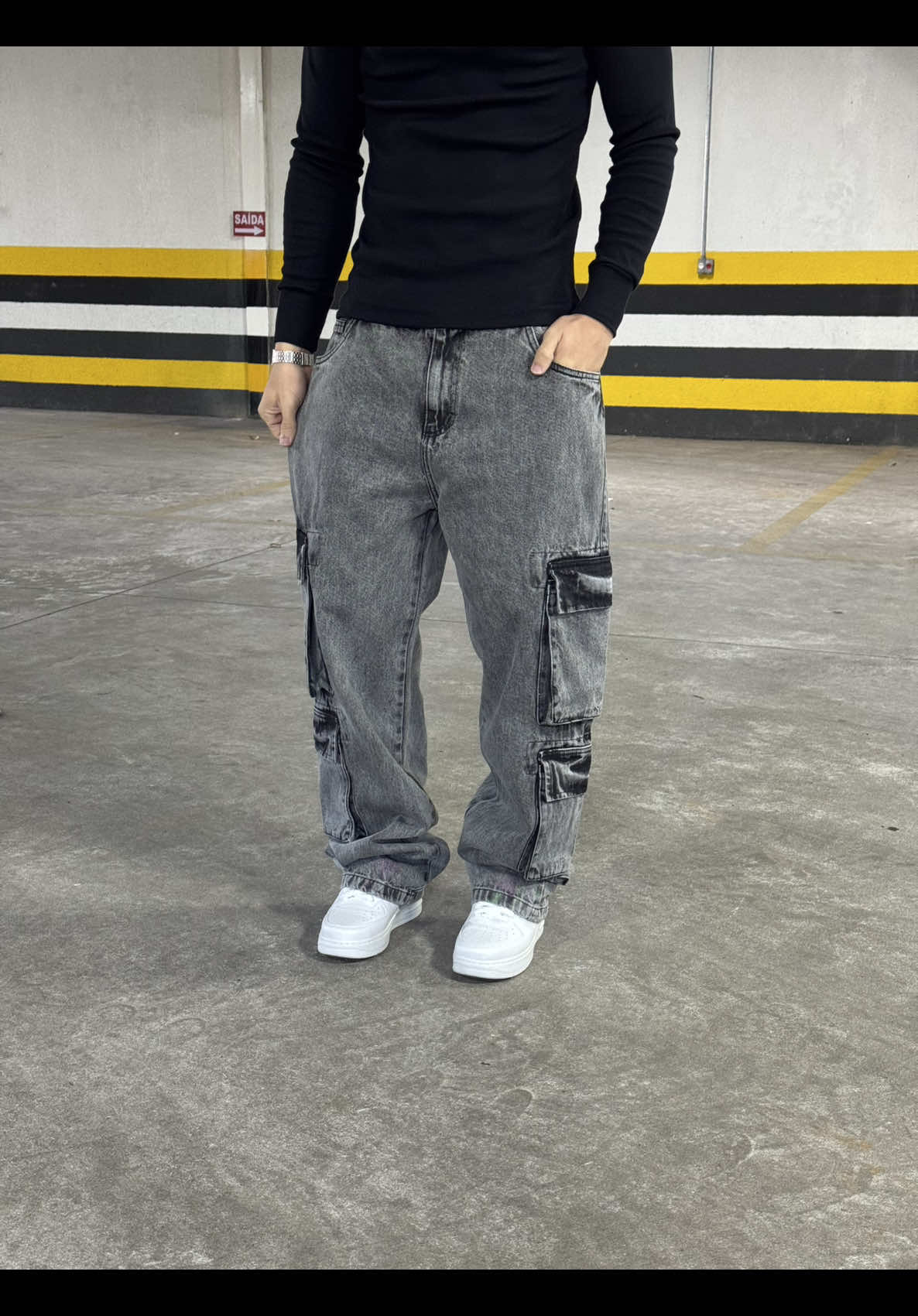 CALÇA CARGO “ DOUBLE SIDE” BLACK STONE DISPONÍVEL DO ( 38 ATÉ 48)    -COMPRE PELO SITE ⬇️ WWW.BMSTORE044.COM.BR  AV 7 DE SETEMBRO 243, CENTRO - ALTONIA, PR  -PRODUTOS ORIGINAIS ⚡️ - A MELHOR LOJA EM MODA STREETWEAR 🥷 -ENVIAMOS PARA TODO O BRASIL 🇧🇷 #streetwear #skate #outfit #modastreetwear #modamasculina #calcajeans #calcasmasculinas #calcasbaggy #outfitideas #moletomstreetwear #inverno #calcabalao #calcajeans #calcacargo 