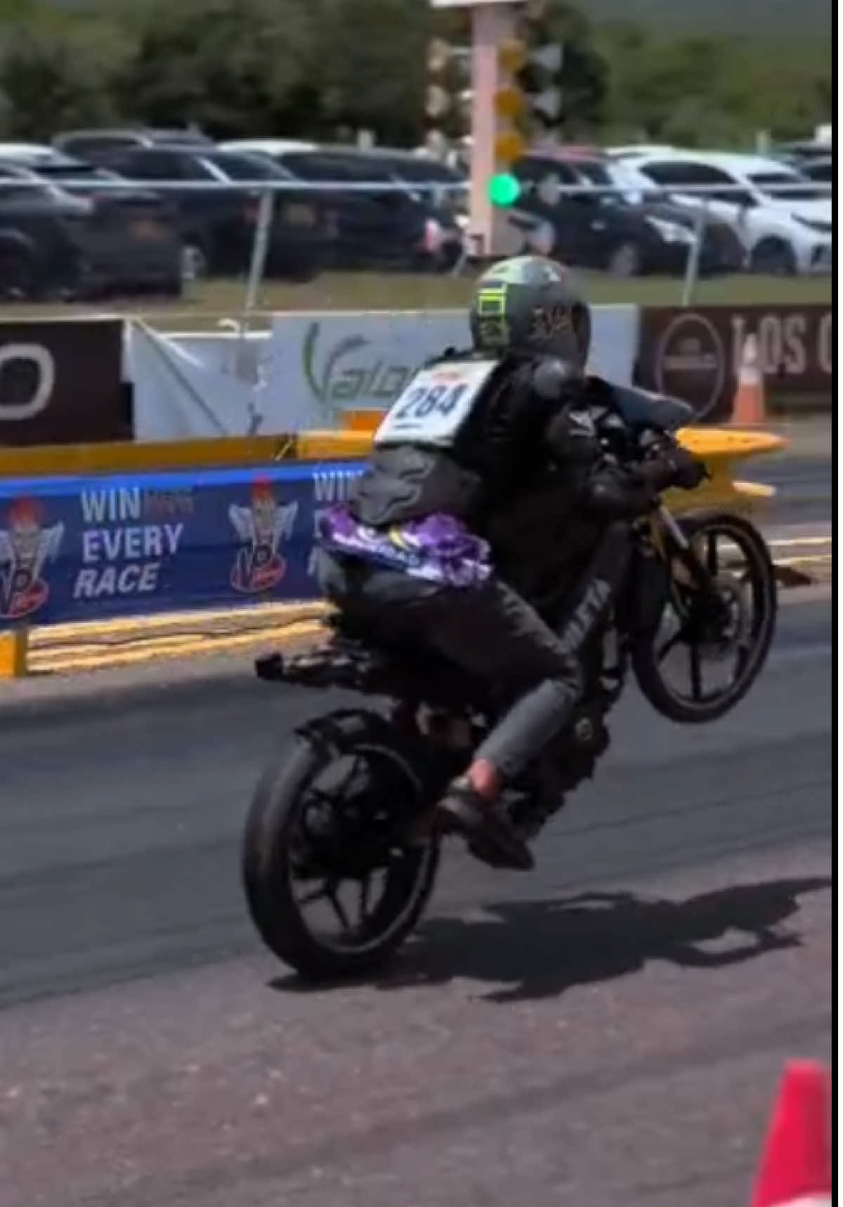 La pulsar Ns 200 más rápida con un tiempo registrado en pista de 14.2 segundos ✅🔥🔥#pulsar200ns #ns200 #piques #barranquilla 