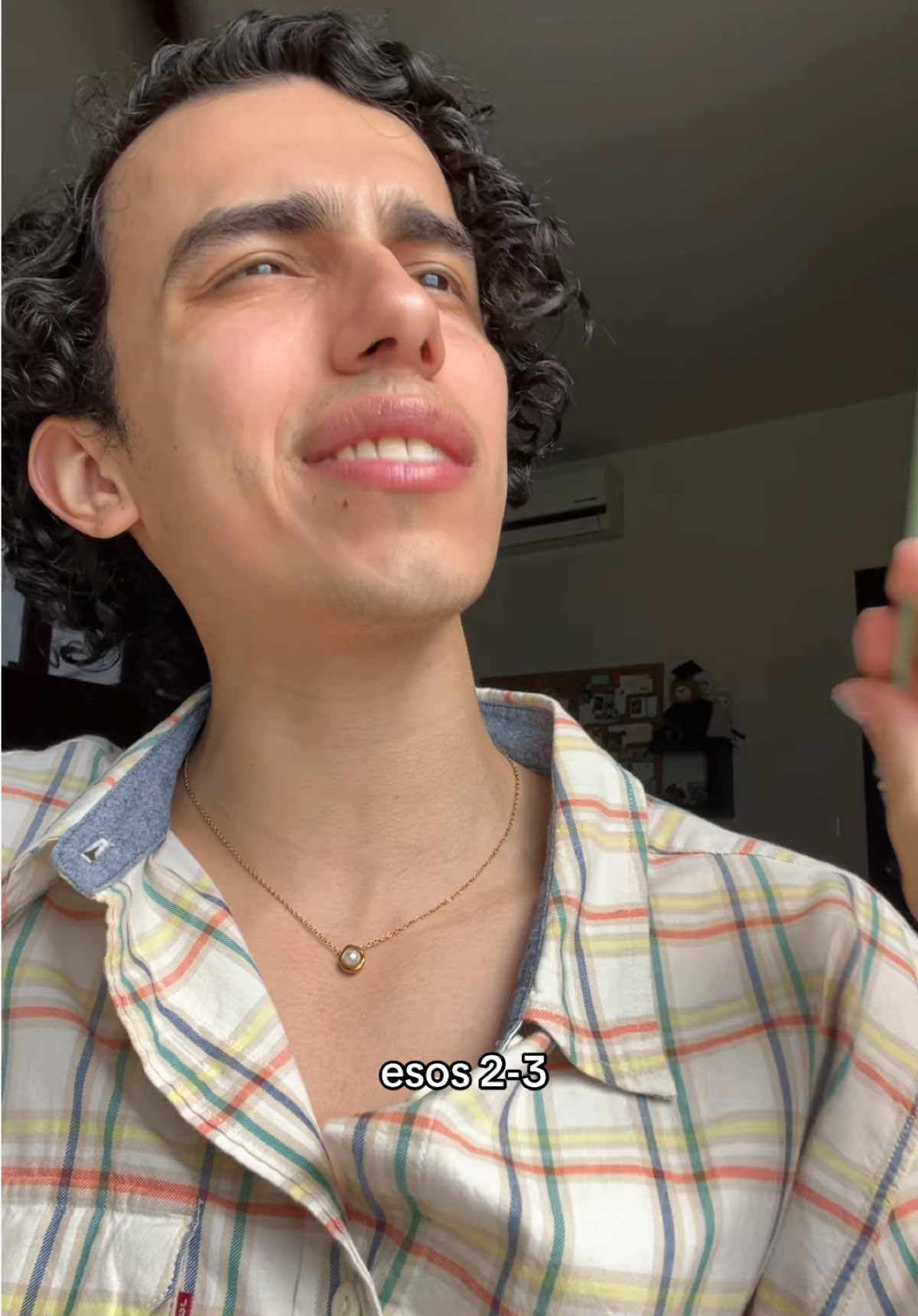 te recomiendo seguir esta idea y ser más joven!!! 