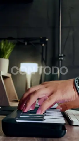 Uno de los instrumentales que me hizo amar el piano 🎹 With everything/ Hillsong Worship ¿Se acuerdan de esta? #keycam #keymix #md #musicoscristianos #hagamosviralajesus 