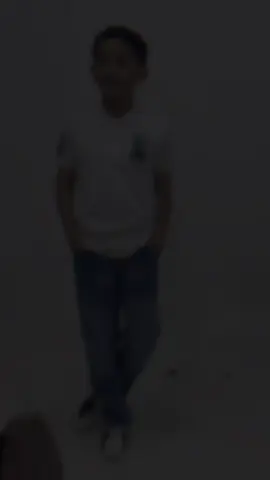 Kasih sayang itu harus di imbangi dengan kasih duit,, karena hidup itu prlu biaya,,slah satu cara menyayangi anak kta adalah sepenuh hati merawat dan mmbuat dia bahagia 🥰