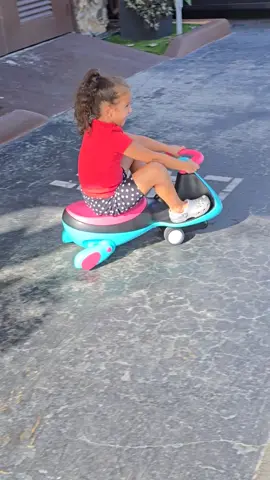 This wiggle car is a game changer and sanity saver ! #fanttik #fanttikride #rideoncar #wigglecar #carforkids #giftforkids 