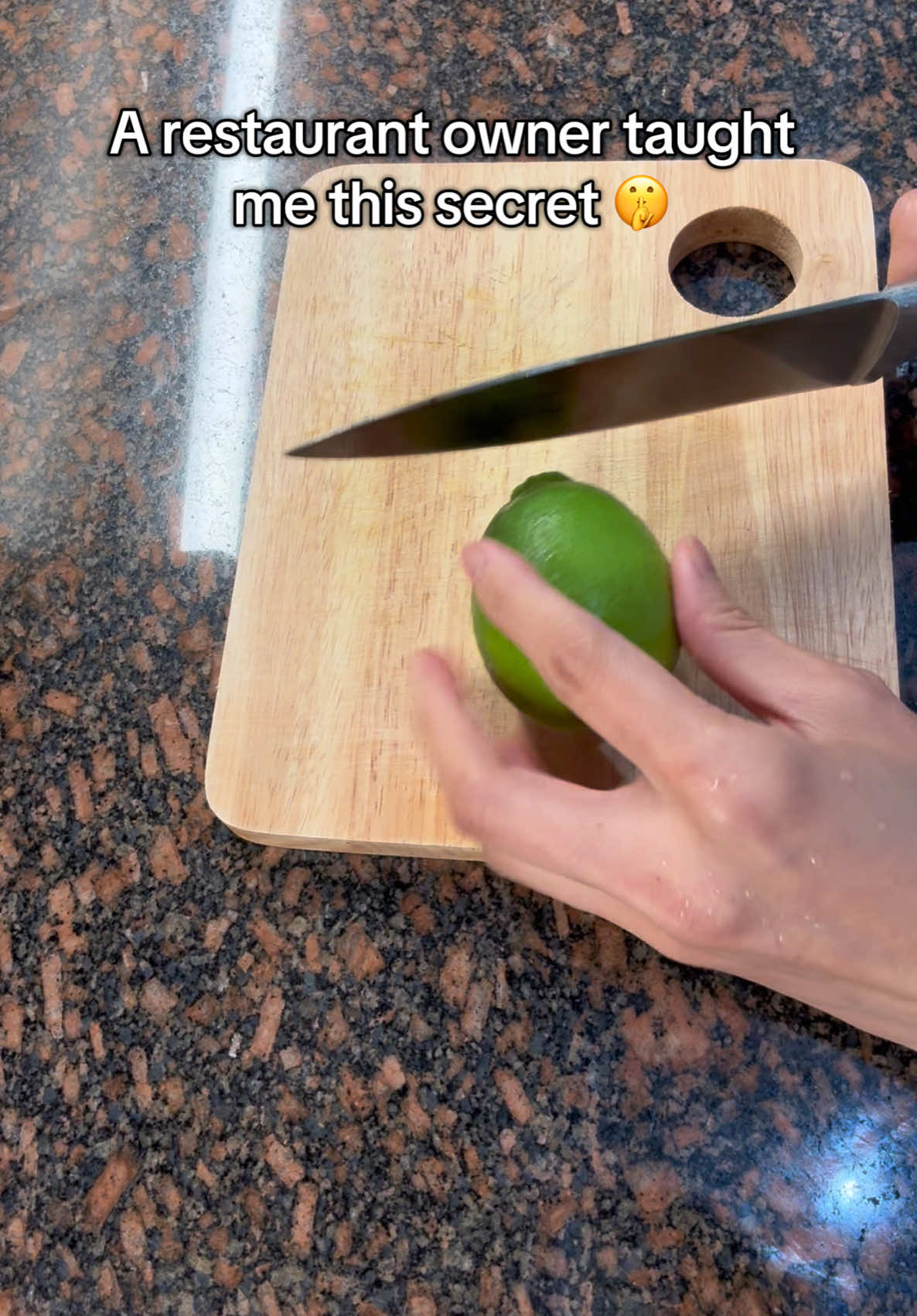 The best way to get rid of cockroach 🪳 #LifeHack #mosquito #cockroaches #kitchenhack #homhacks #usefullifetips #useful #advice 