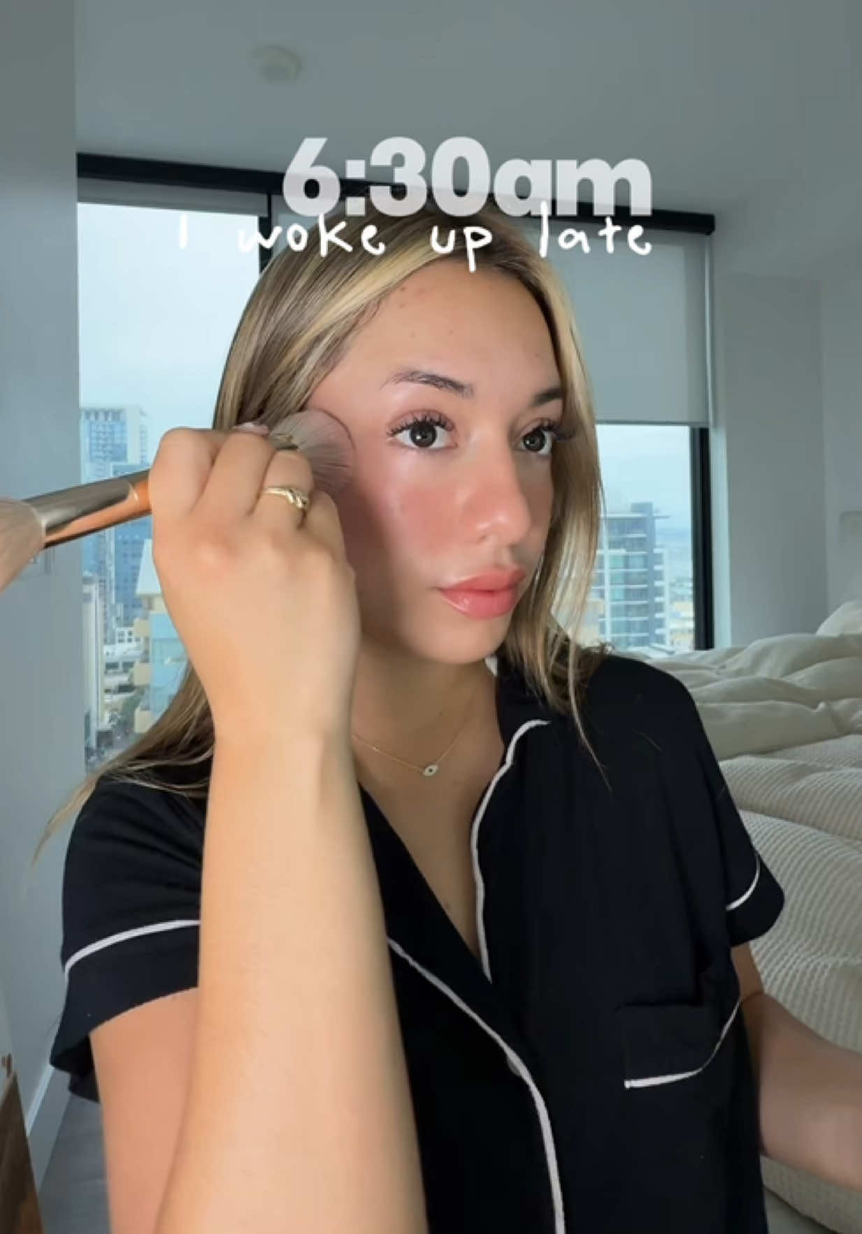 balancing corporate life but still prioritizing me #diml #dayinmylifevlog #dayi̇nmylife #latinacontentcreator  Items used in video:  1. Toning Supplement: Amino Acid @Kion  2. Cleansing oils - @ErborianUSA 